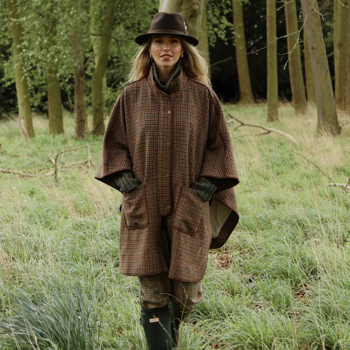 The Suffolk Fedora in Dark Brown (Bronze Feather)